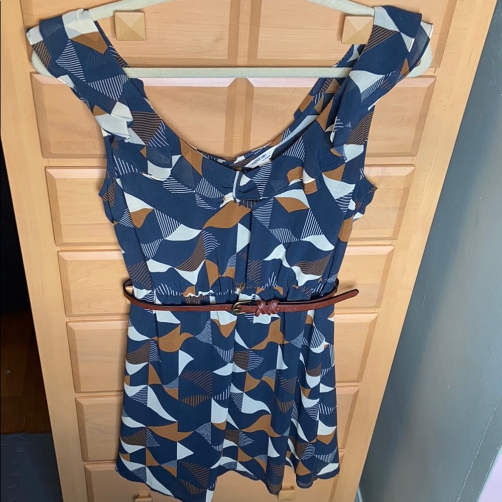 NWOT Neutral print, lined mini dress with belt